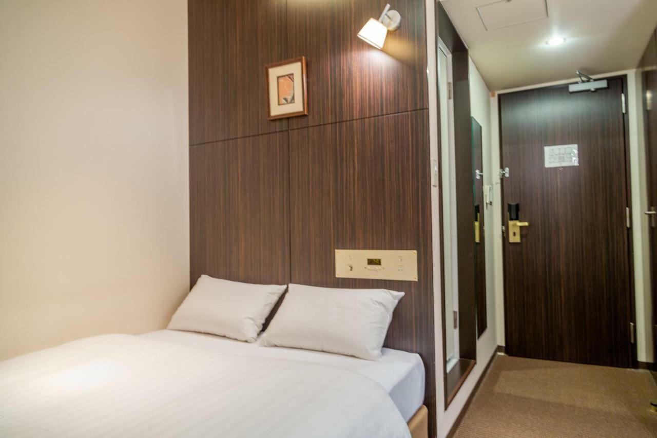 Floral Hotel - Nihonbashi Ōsaka Extérieur photo