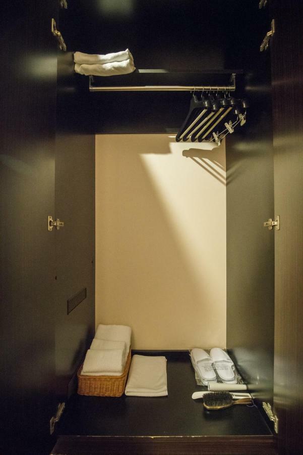 Floral Hotel - Nihonbashi Ōsaka Extérieur photo
